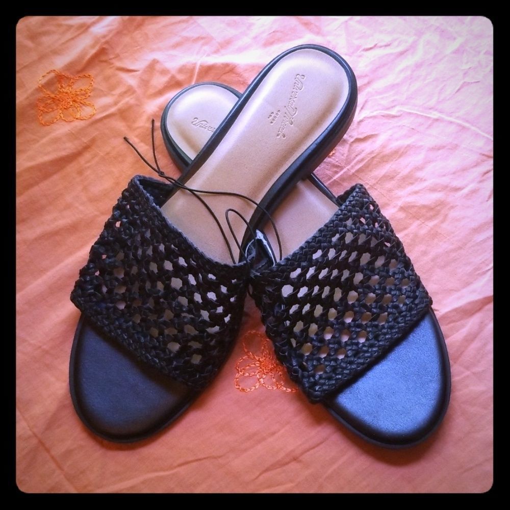 universal thread sandal